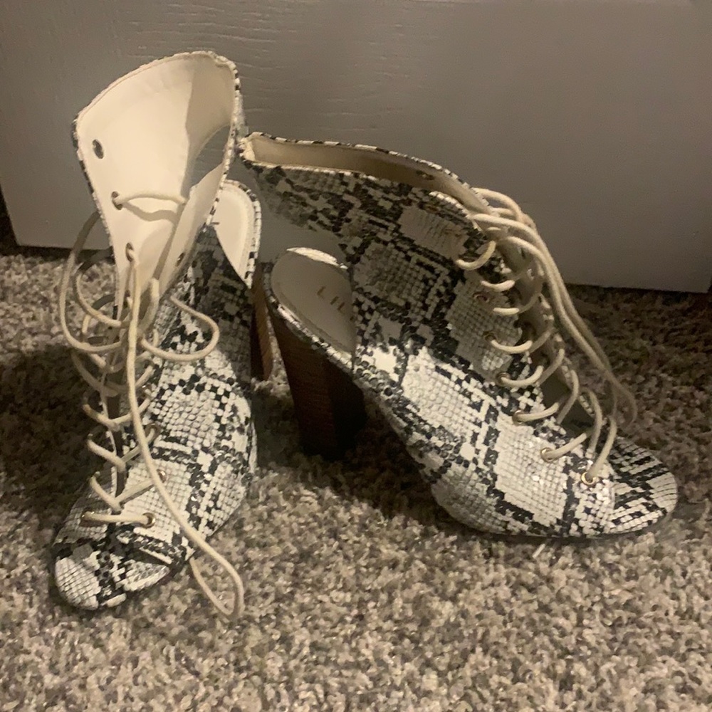 snake skin lace up shoes